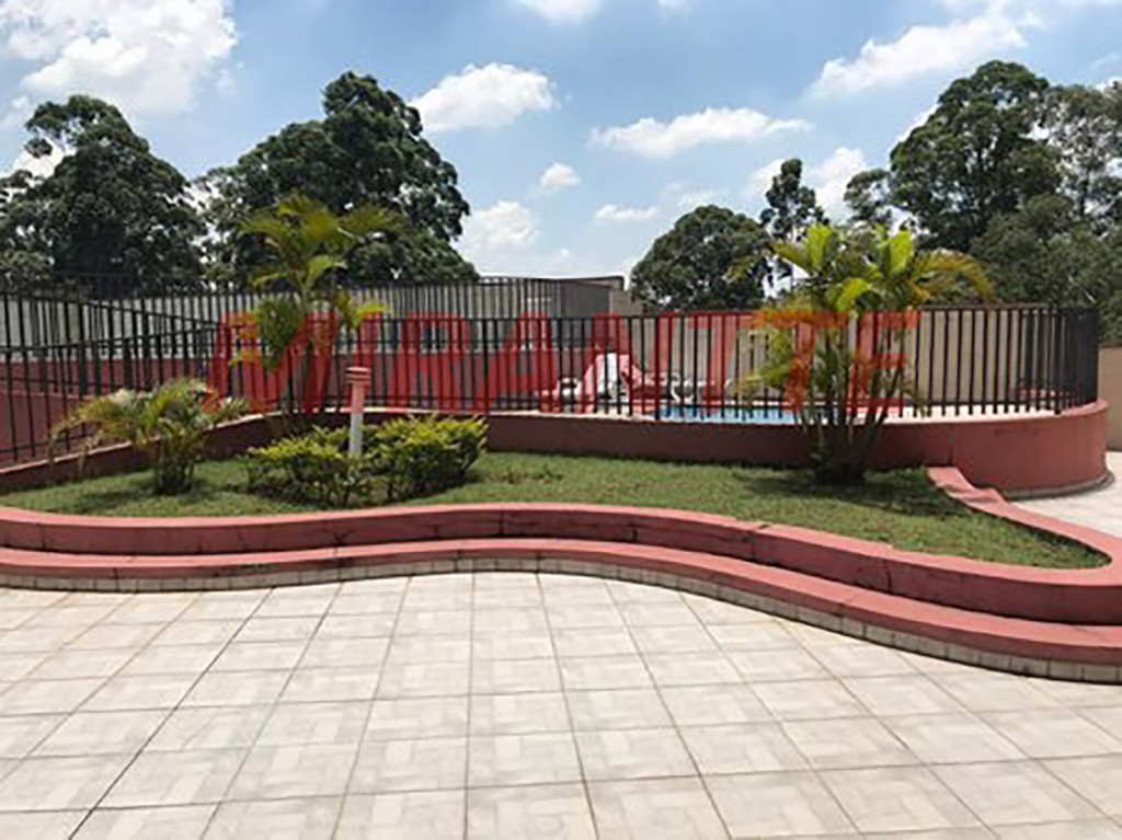 Apartamento de 50m² com 2 quartos em Vila Carmosina