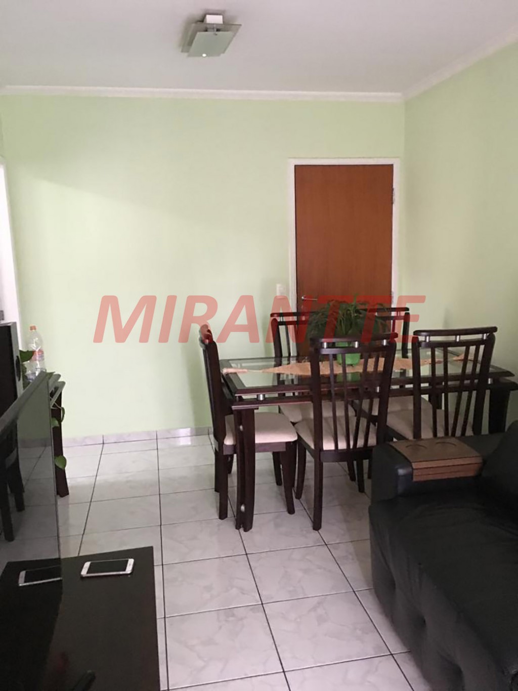 Apartamento de 50m² com 2 quartos em Vila Carmosina