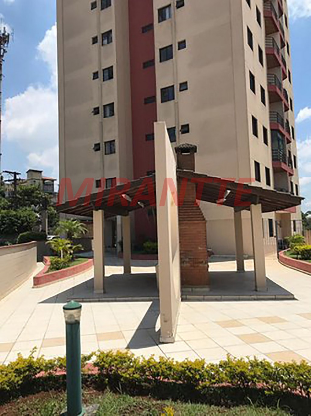 Apartamento de 50m² com 2 quartos em Vila Carmosina