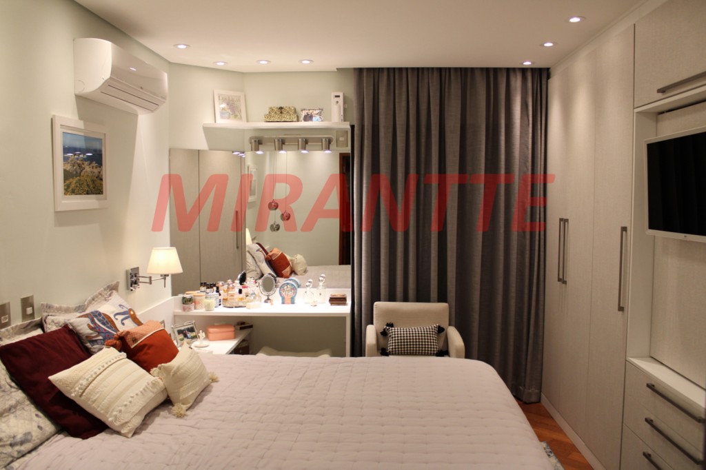 Sobrado de 162m² com 3 quartos em Vila Mazzei