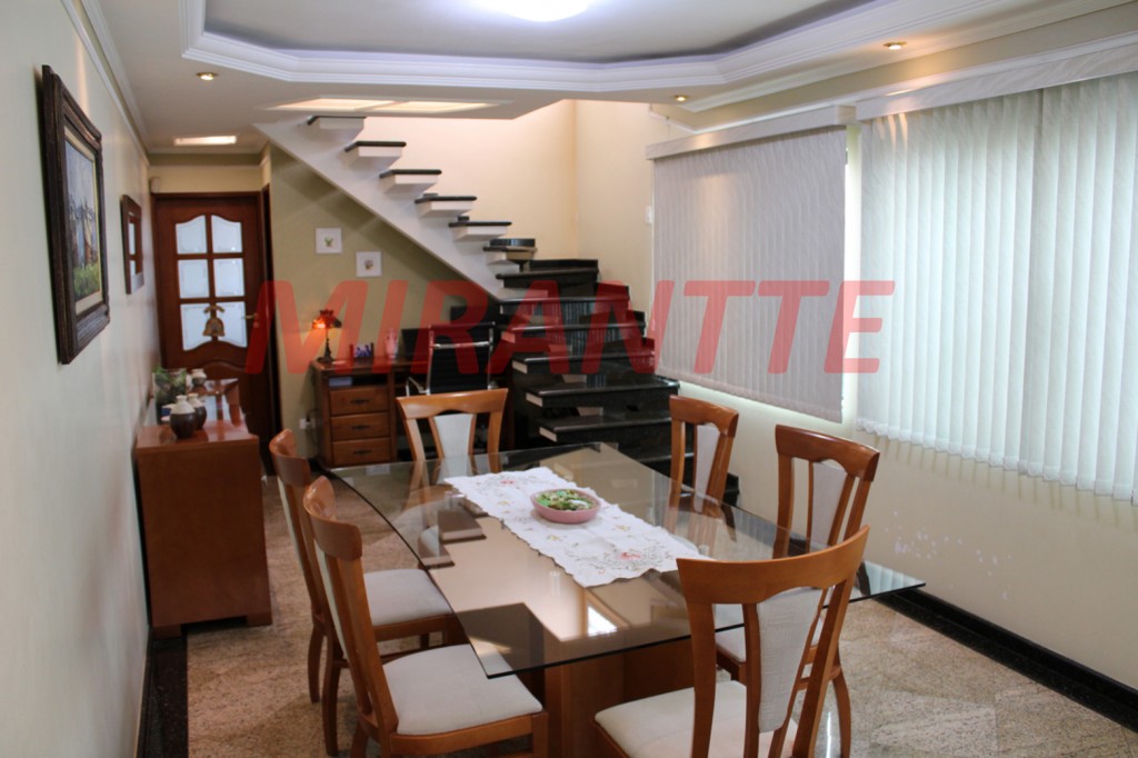 Sobrado de 162m² com 3 quartos em Vila Mazzei