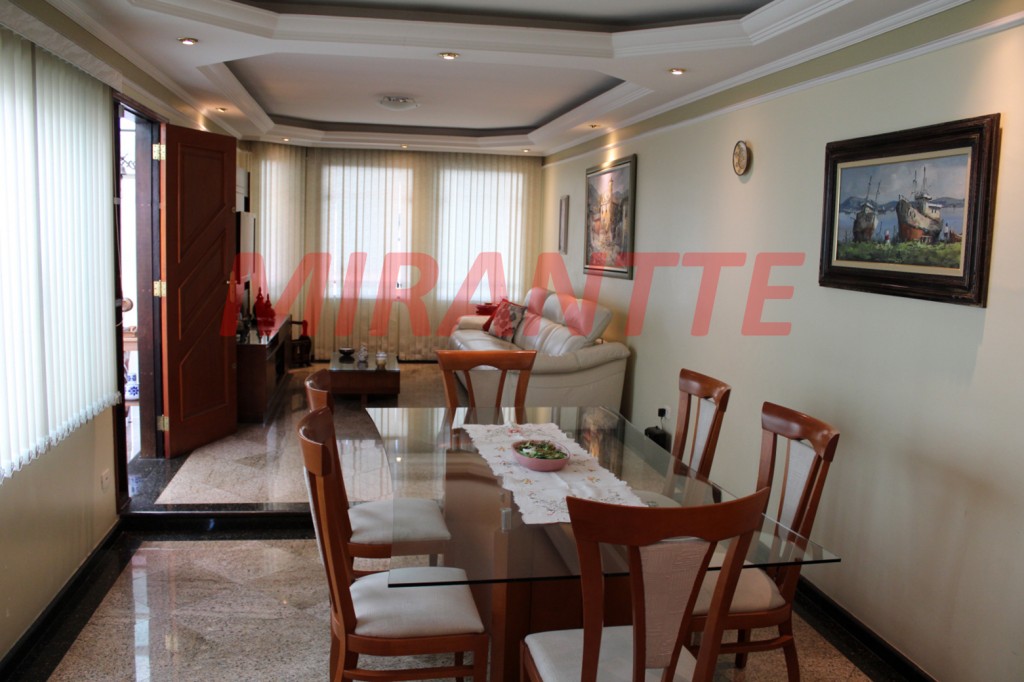 Sobrado de 162m² com 3 quartos em Vila Mazzei