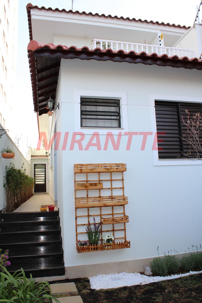 Sobrado de 162m² com 3 quartos em Vila Mazzei