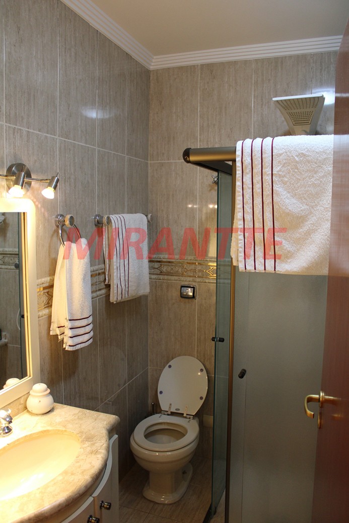 Sobrado de 162m² com 3 quartos em Vila Mazzei