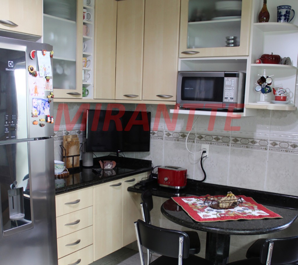 Sobrado de 162m² com 3 quartos em Vila Mazzei