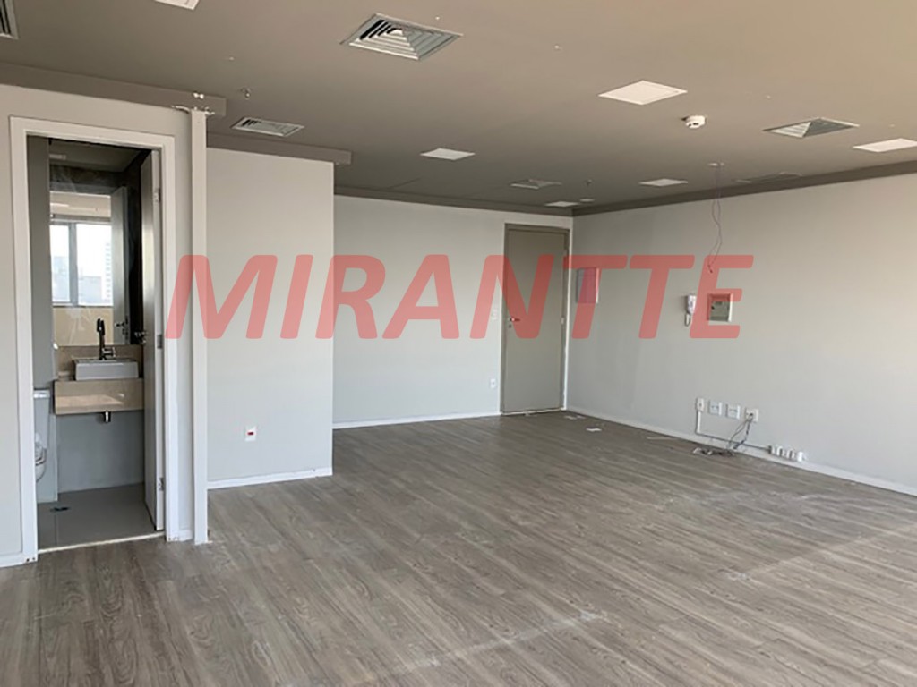 Conjunto comercial de 50m² em Santa Cecilia