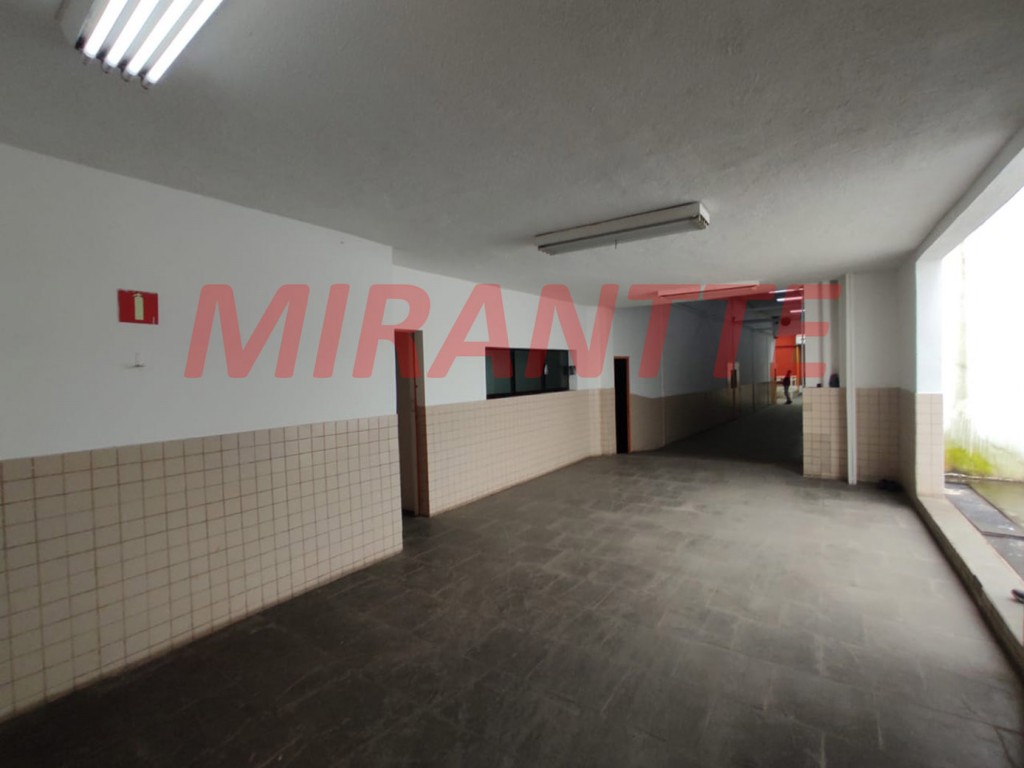 Comercial de 1401m² em Pompéia