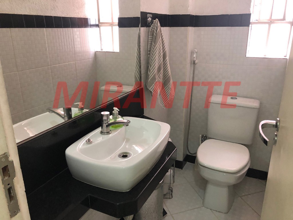 Sobrado de 140m² com 4 quartos em Santana