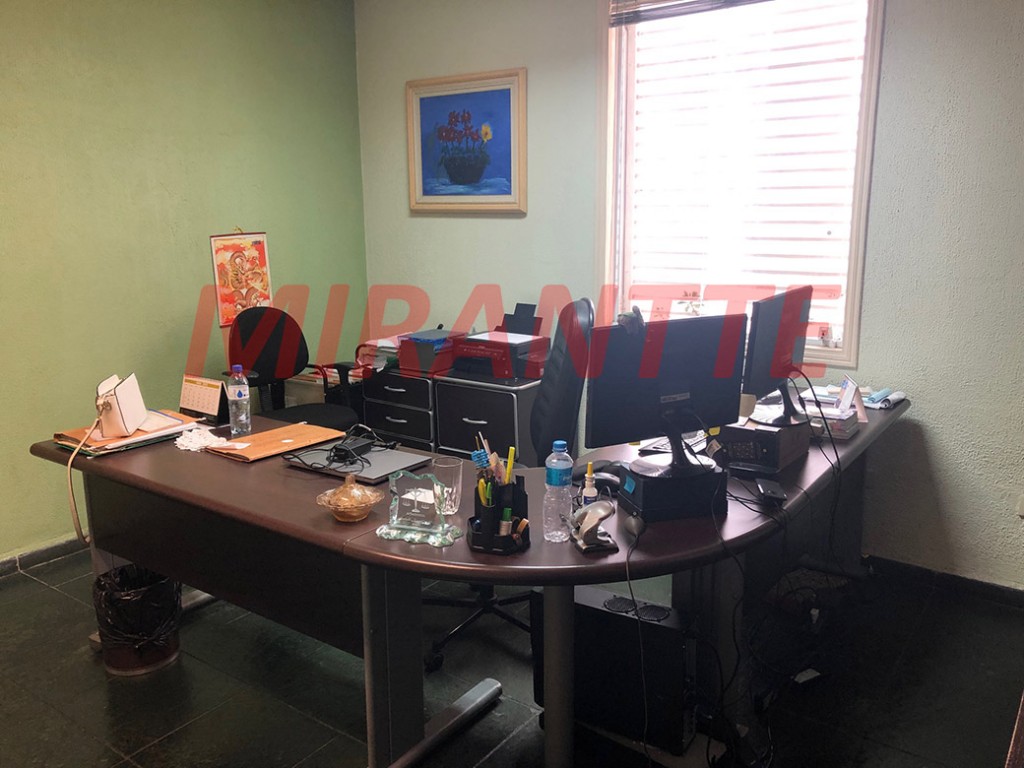 Sobrado de 140m² com 4 quartos em Santana