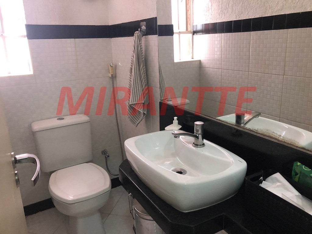 Sobrado de 140m² com 4 quartos em Santana