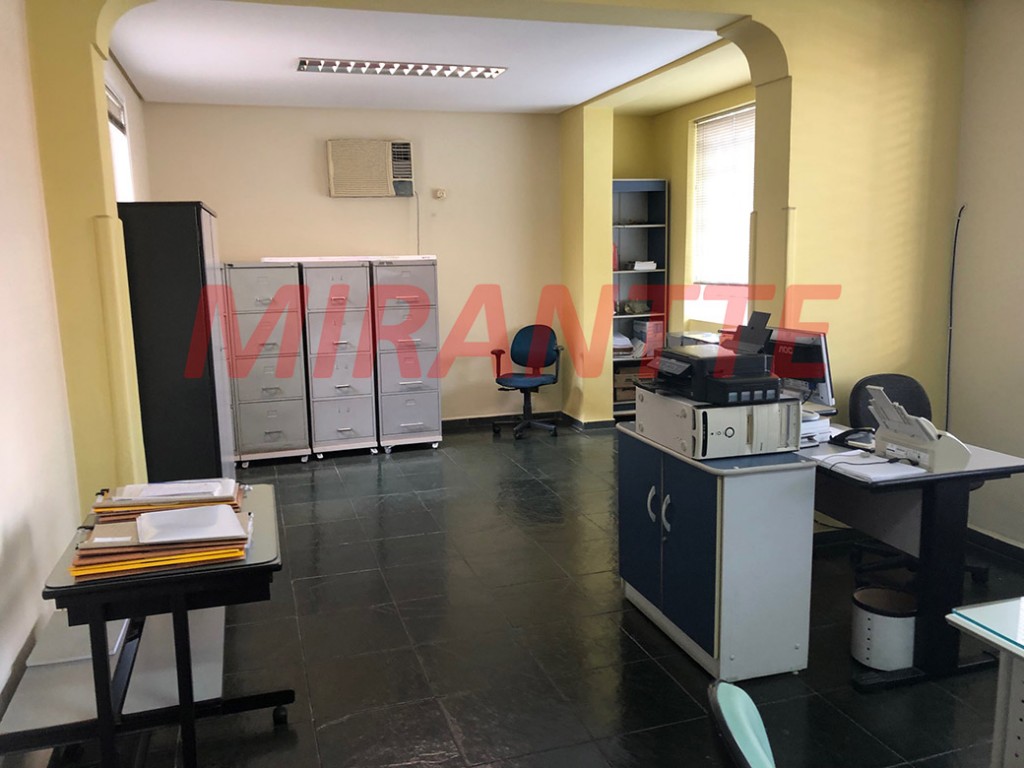 Sobrado de 140m² com 4 quartos em Santana