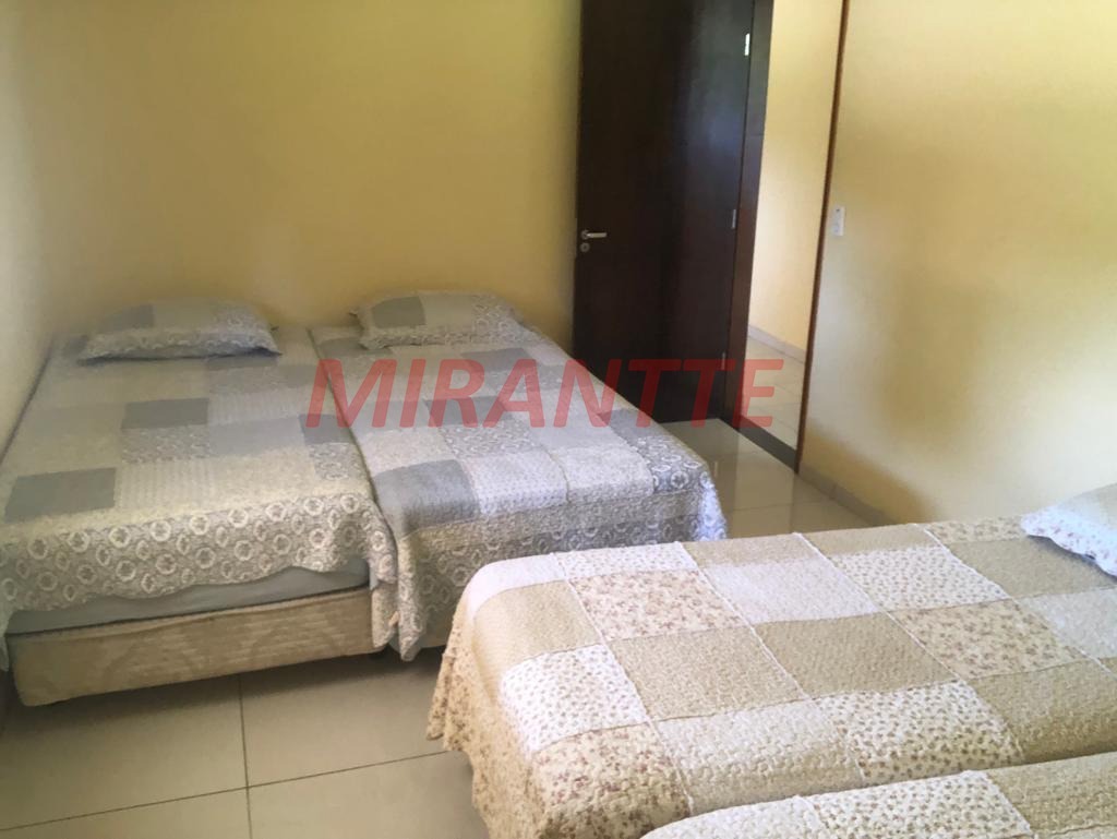 ChÁcara de 380m² com 3 quartos em Vila Itaici