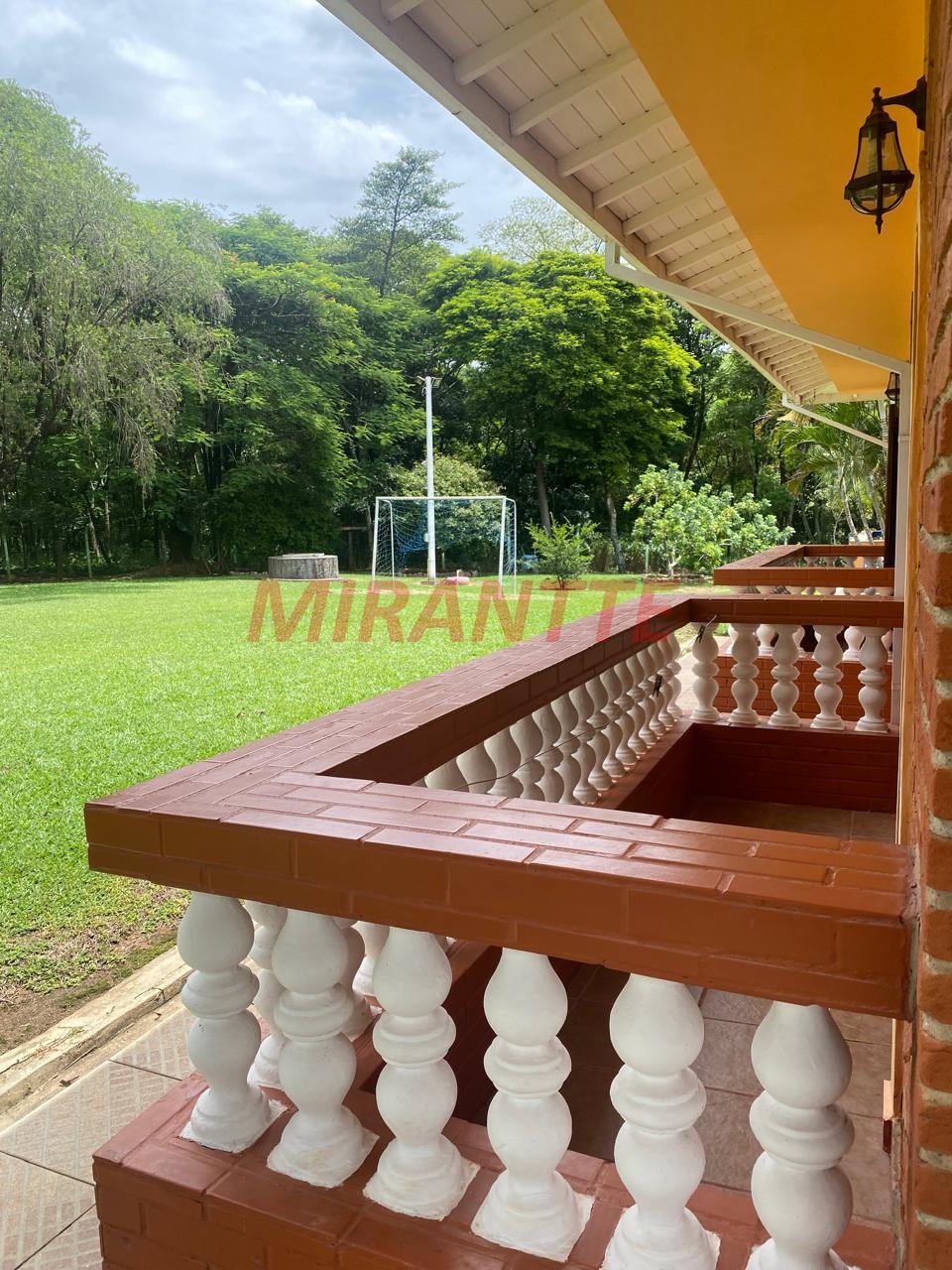 ChÁcara de 380m² com 3 quartos em Vila Itaici
