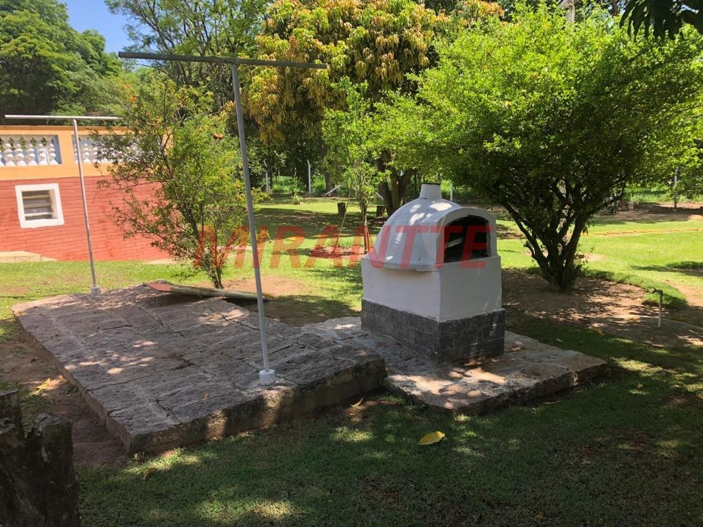 ChÁcara de 380m² com 3 quartos em Vila Itaici