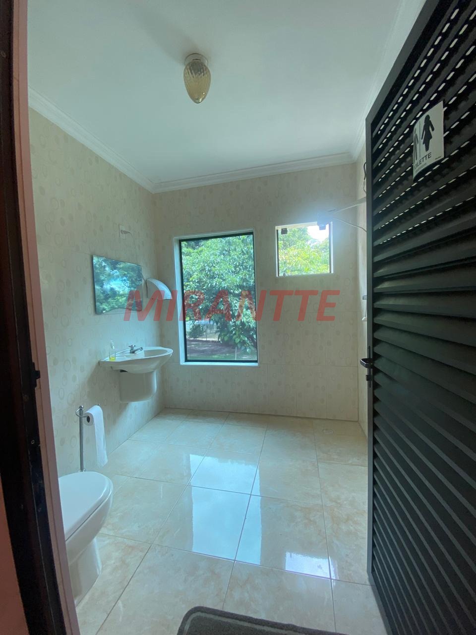 ChÁcara de 380m² com 3 quartos em Vila Itaici
