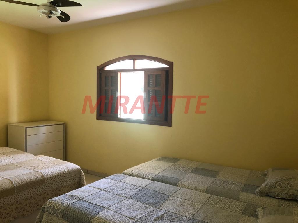 ChÁcara de 380m² com 3 quartos em Vila Itaici