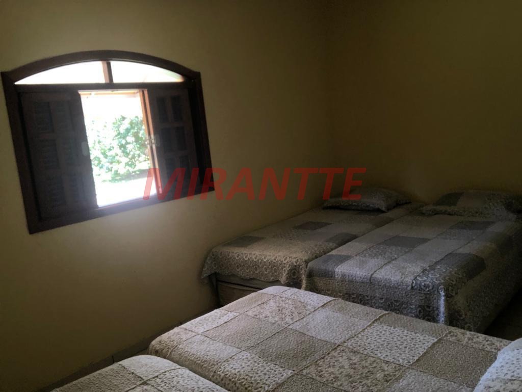 ChÁcara de 380m² com 3 quartos em Vila Itaici