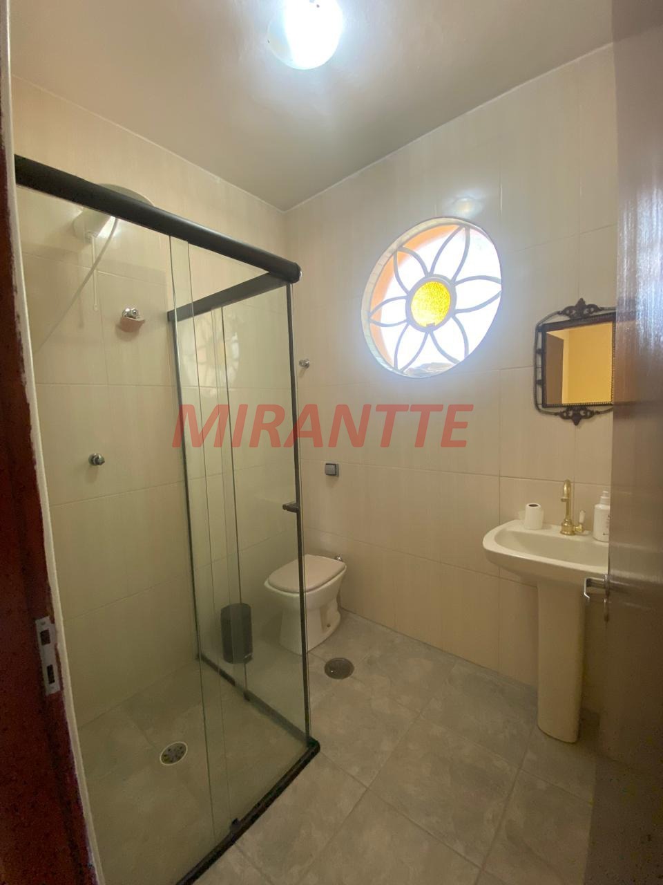 ChÁcara de 380m² com 3 quartos em Vila Itaici