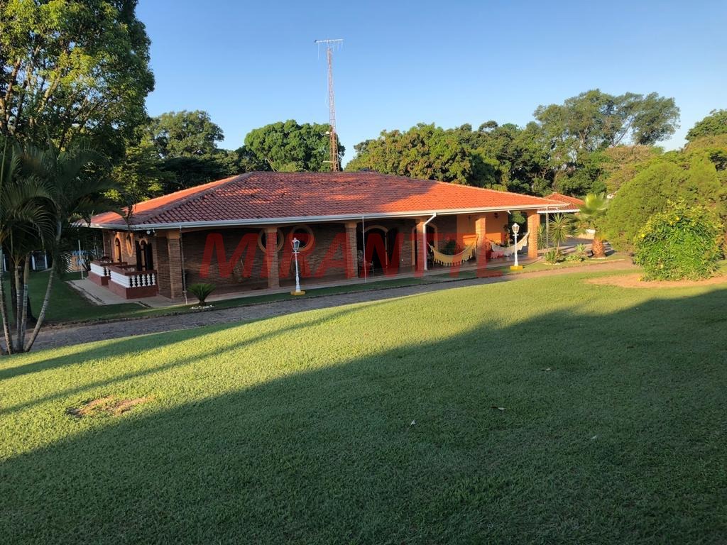 ChÁcara de 380m² com 3 quartos em Vila Itaici