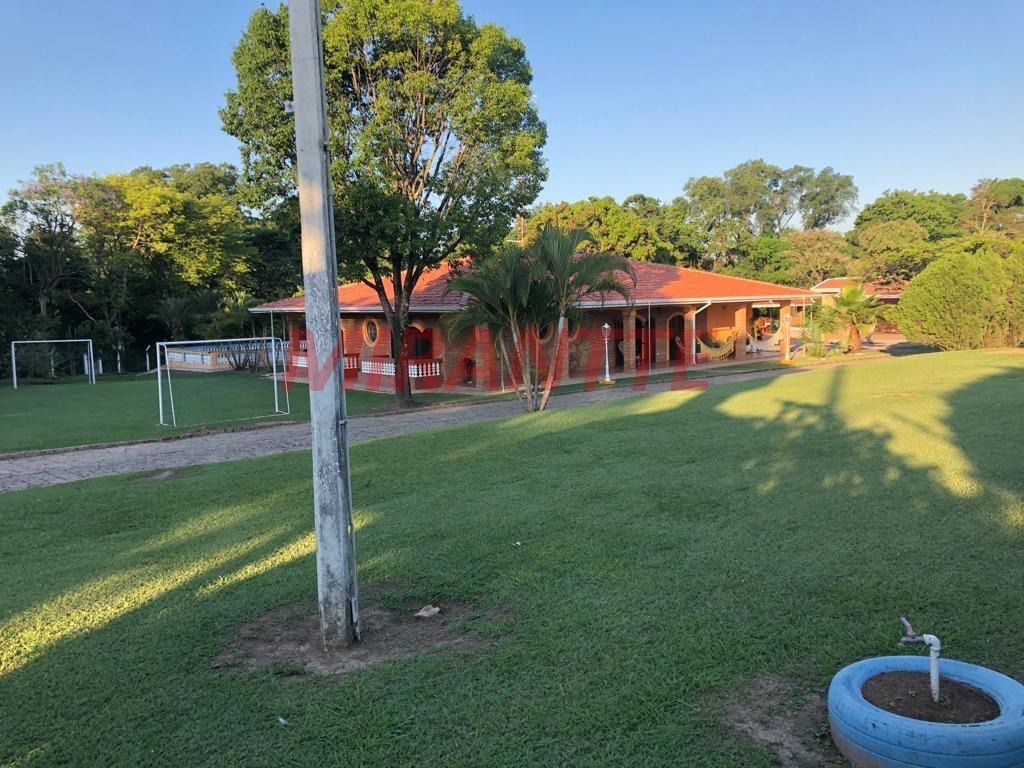 ChÁcara de 380m² com 3 quartos em Vila Itaici
