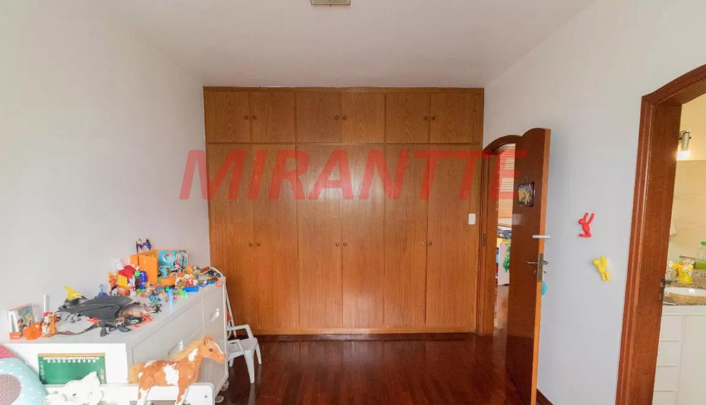 Sobrado de 383m² com 3 quartos em City América