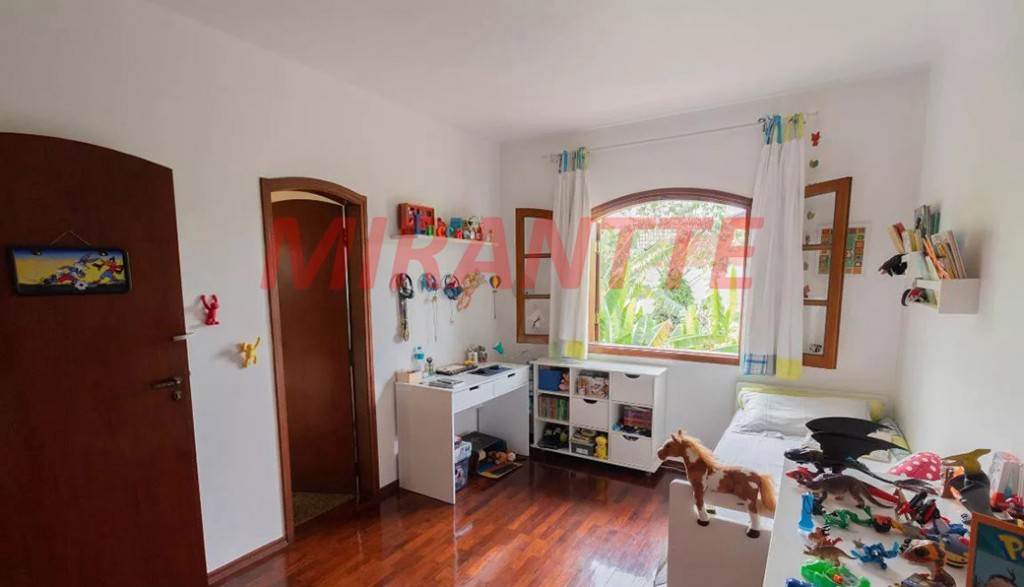 Sobrado de 383m² com 3 quartos em City América