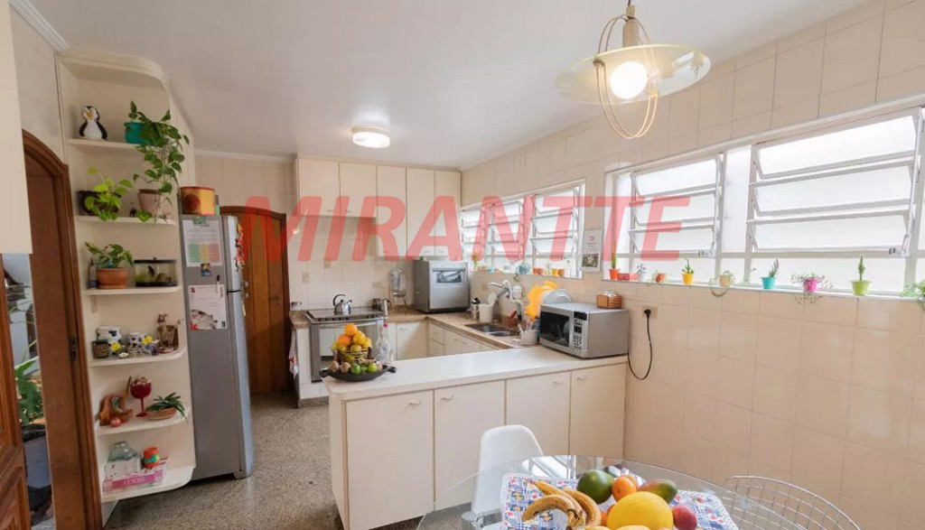 Sobrado de 383m² com 3 quartos em City América