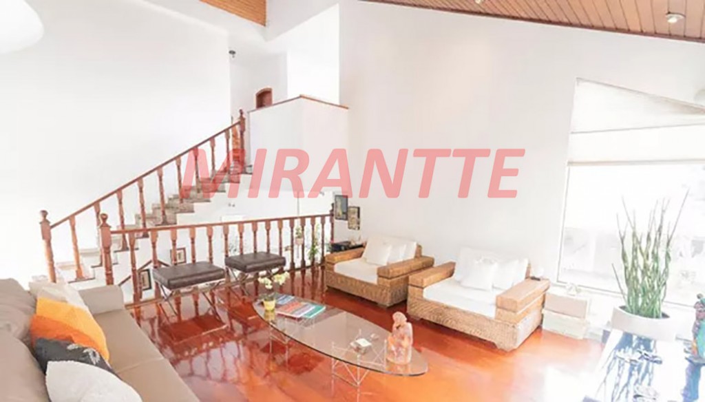 Sobrado de 383m² com 3 quartos em City América