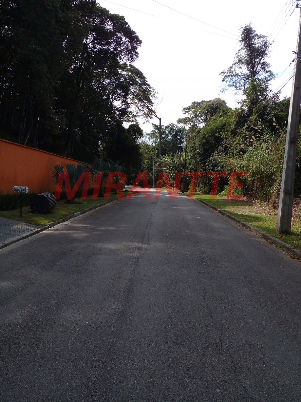 Terreno de 1350m² em Serra Da Cantareira