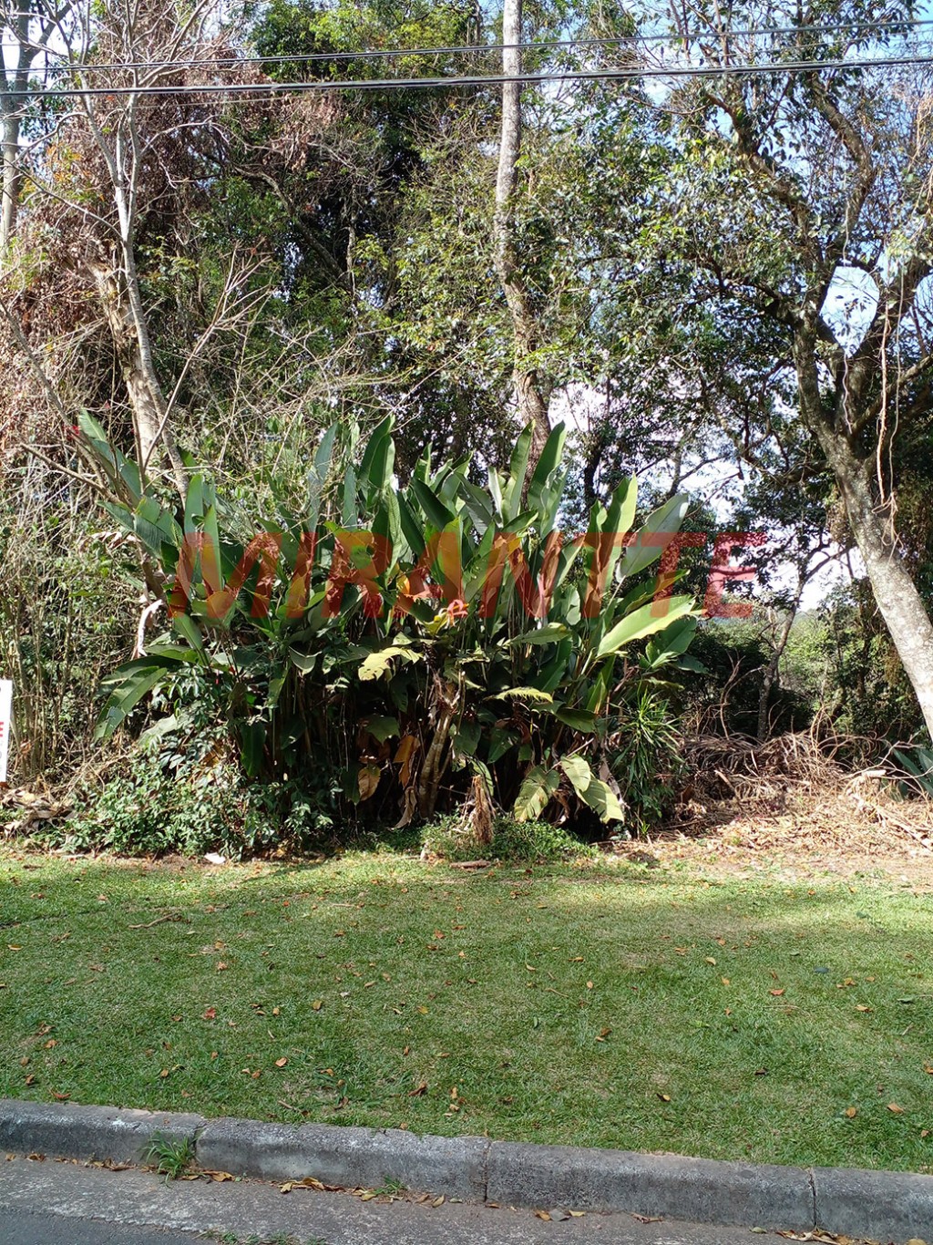 Terreno de 1350m² em Serra Da Cantareira