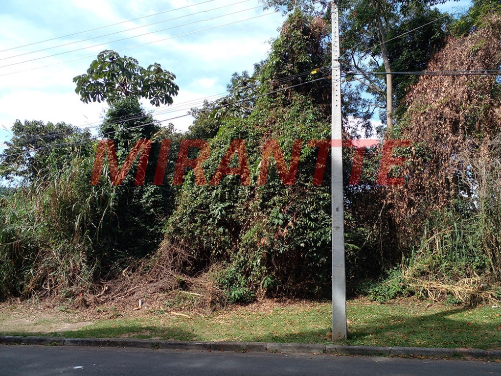 Terreno de 1350m² em Serra Da Cantareira
