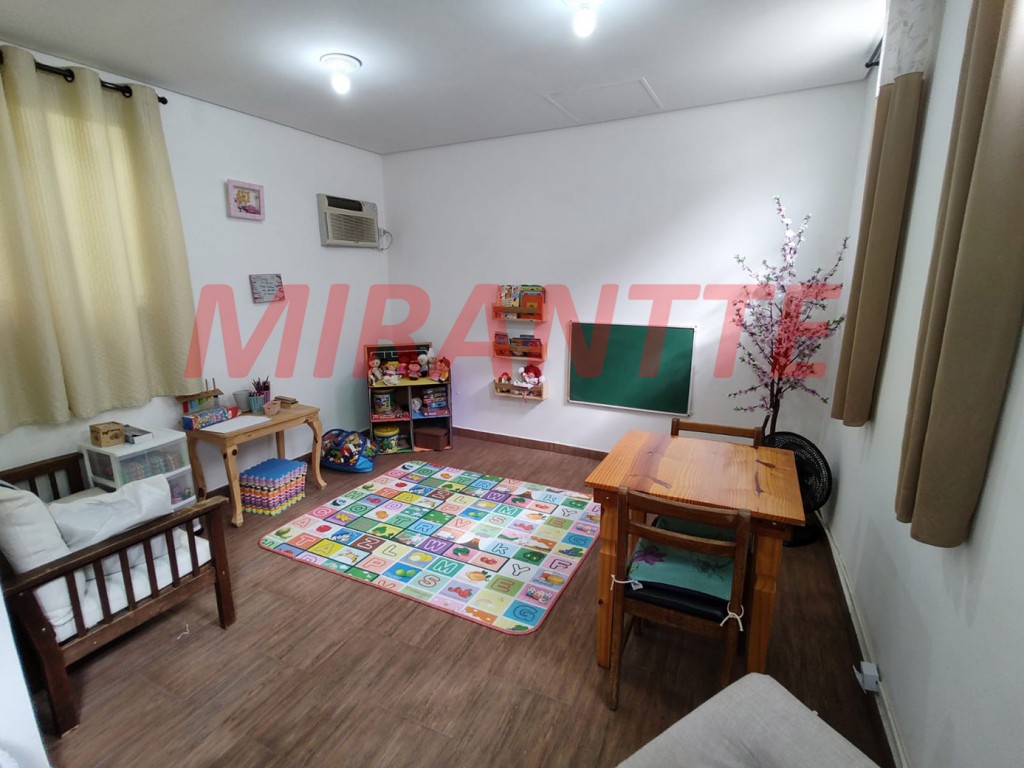 Casa terrea de 90m² com 3 quartos em Vila Mazzei
