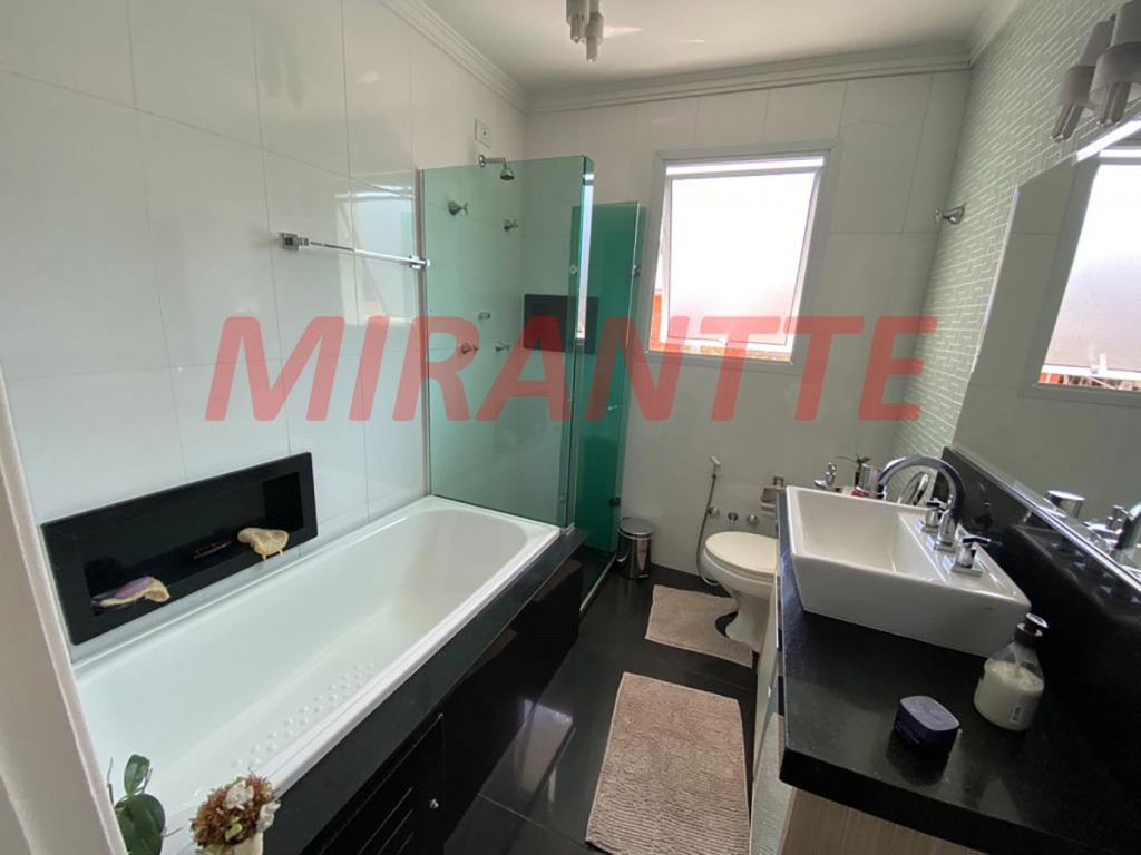 Sobrado de 216m² com 3 quartos em Jardim França