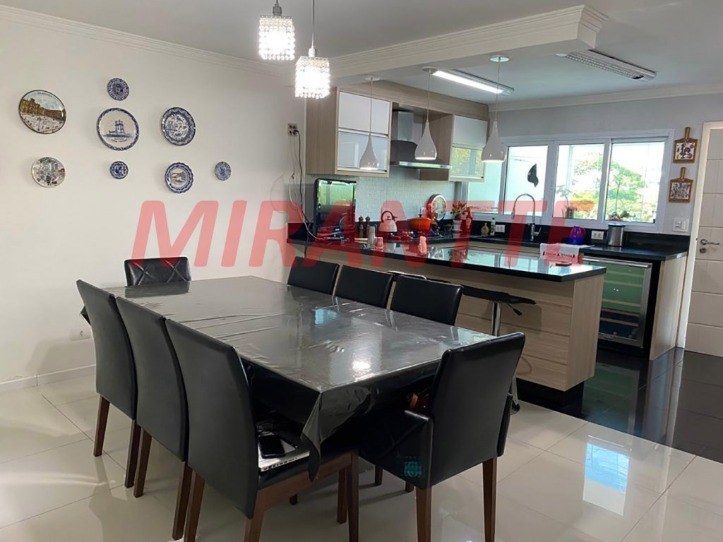 Sobrado de 216m² com 3 quartos em Jardim França
