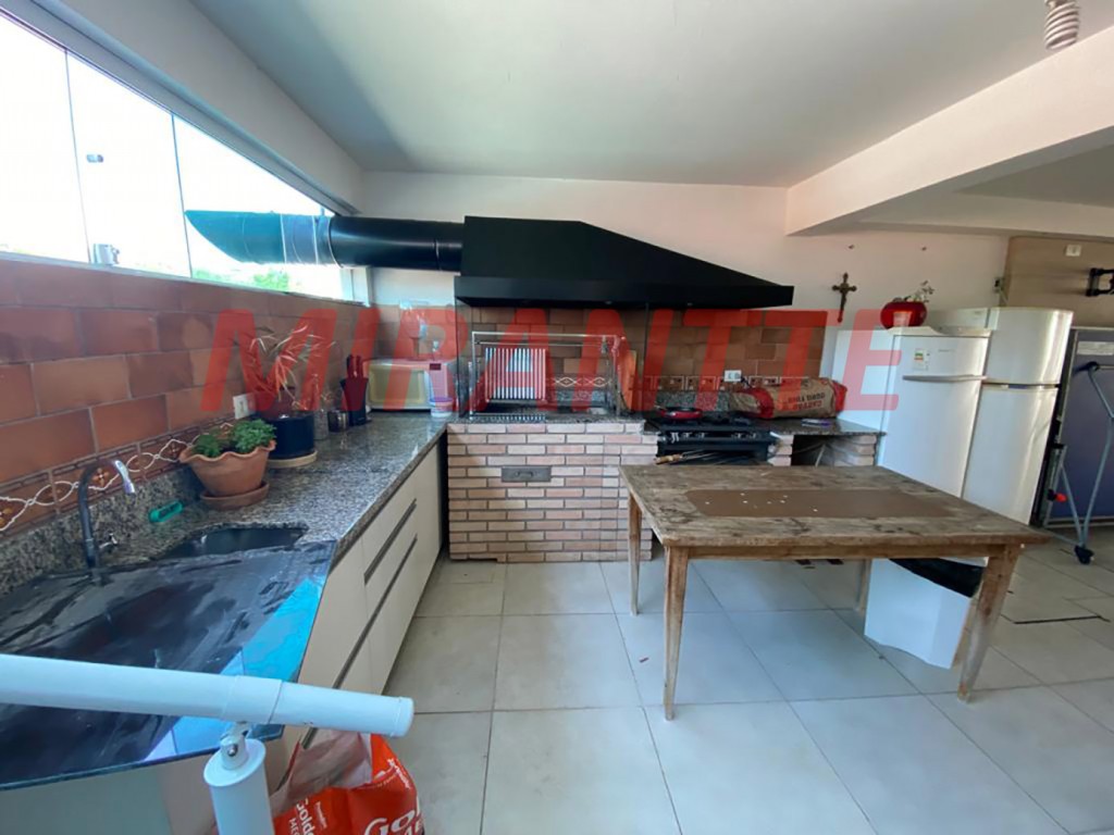 Sobrado de 216m² com 3 quartos em Jardim França