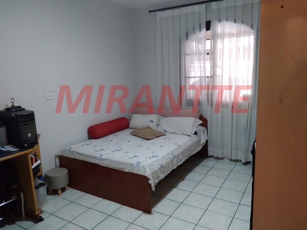Sobrado de 190m² com 3 quartos em Vila Guaca