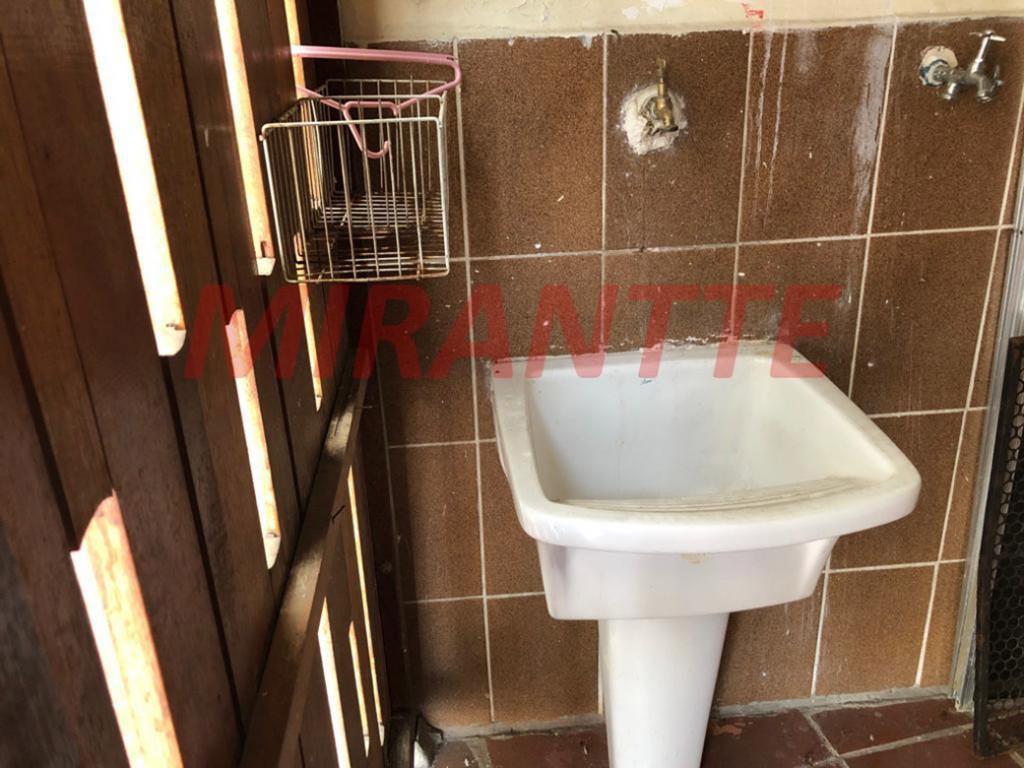Sobrado de 162m² com 10 quartos em Casa Verde Alta