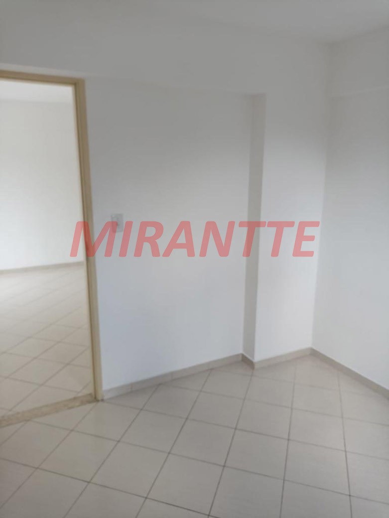 Apartamento com 2 quartos em Vila Mazzei