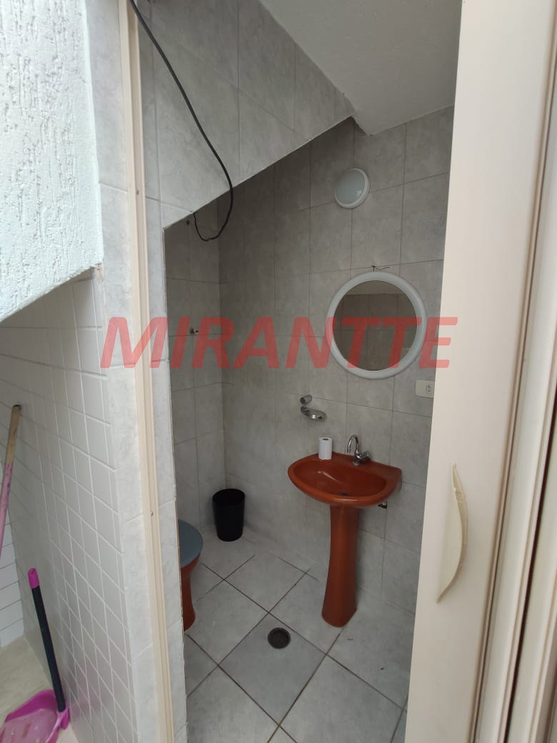 Sobrado de 196m² com 3 quartos em Água Fria
