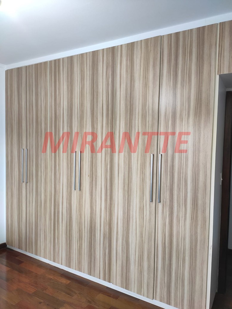 Sobrado de 196m² com 3 quartos em Água Fria