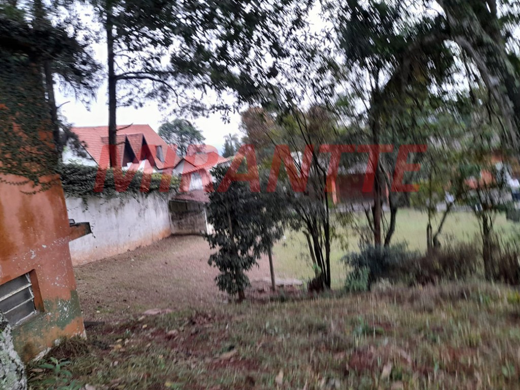 Casa terrea de 330m² com 2 quartos em Serra da Cantareira