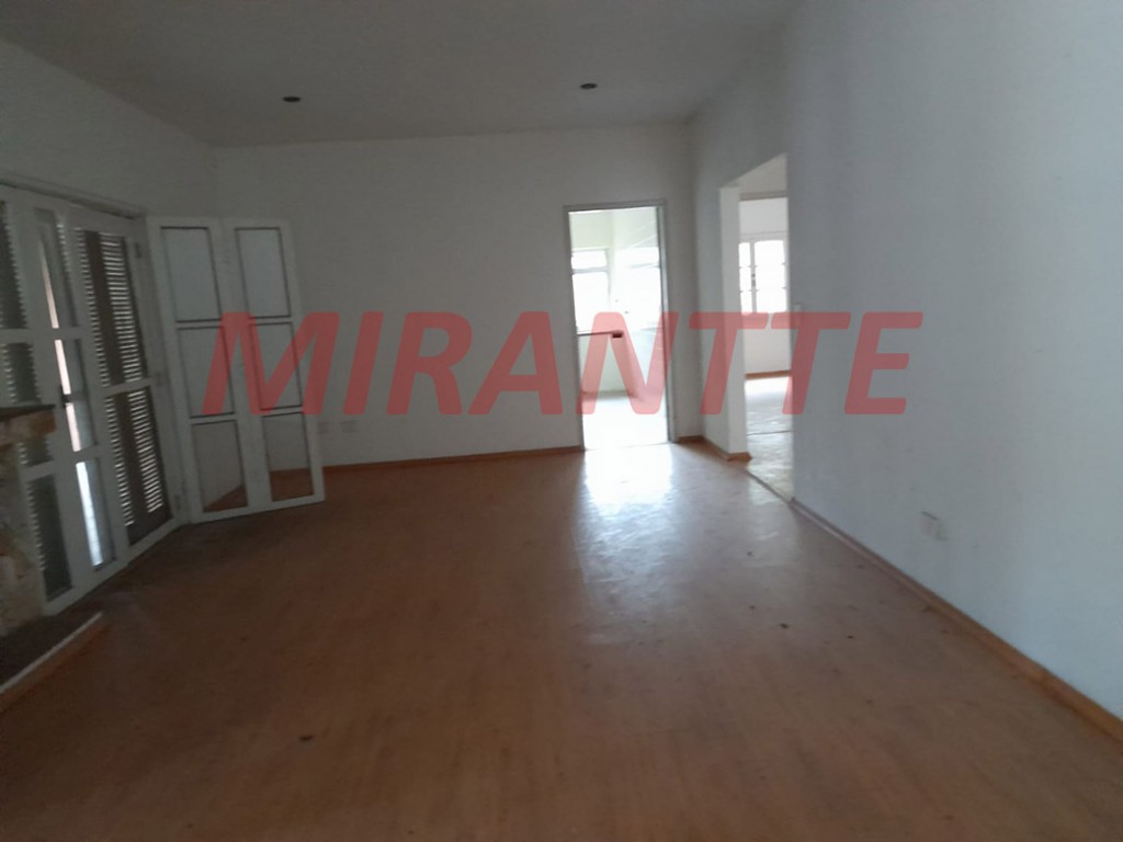 Casa terrea de 330m² com 2 quartos em Serra da Cantareira
