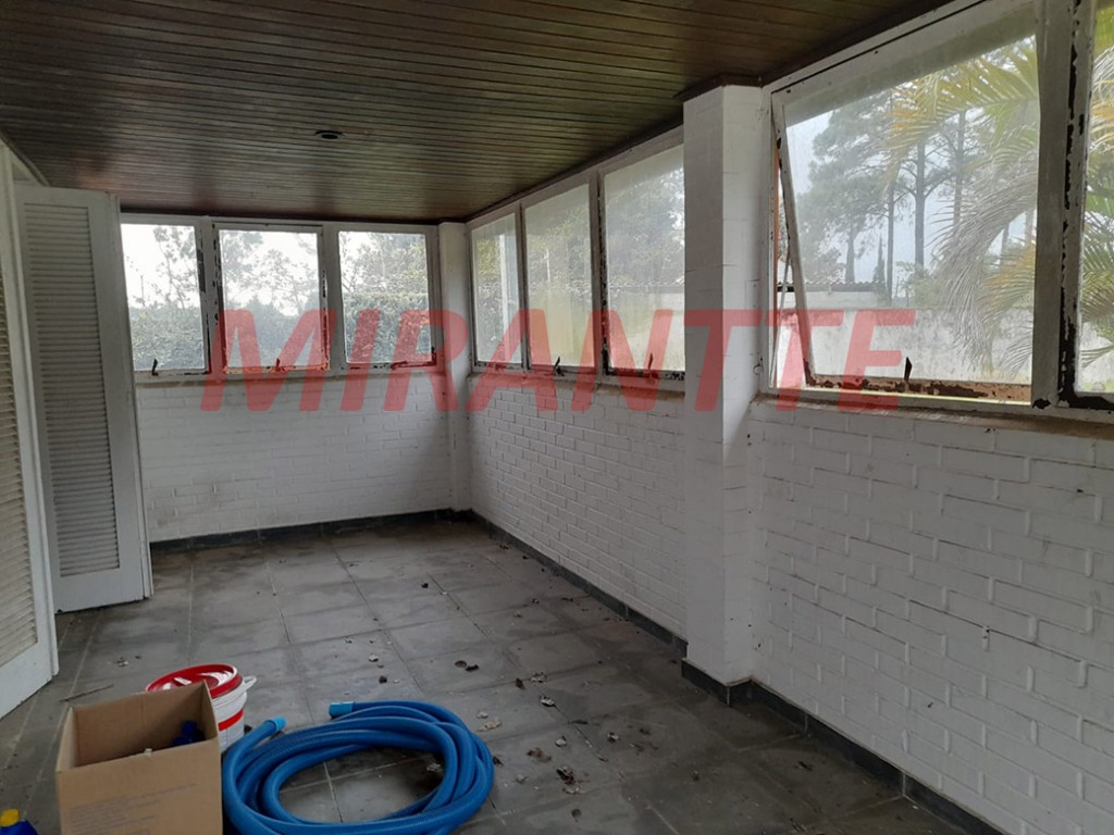 Casa terrea de 330m² com 2 quartos em Serra da Cantareira
