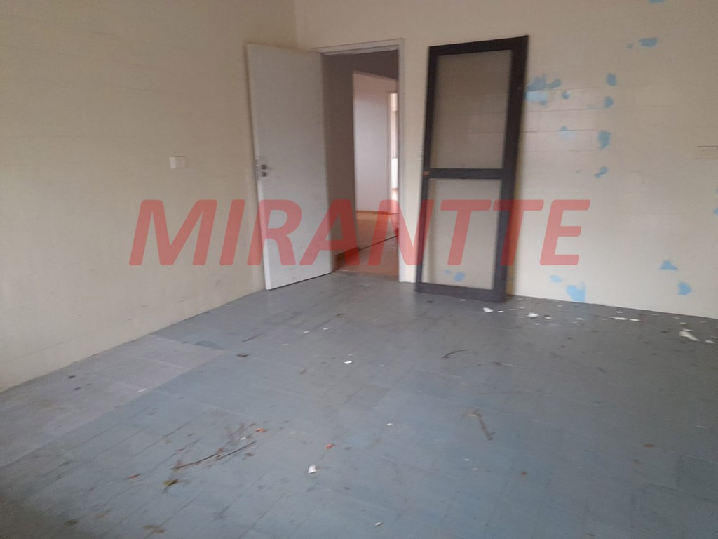 Casa terrea de 330m² com 2 quartos em Serra da Cantareira