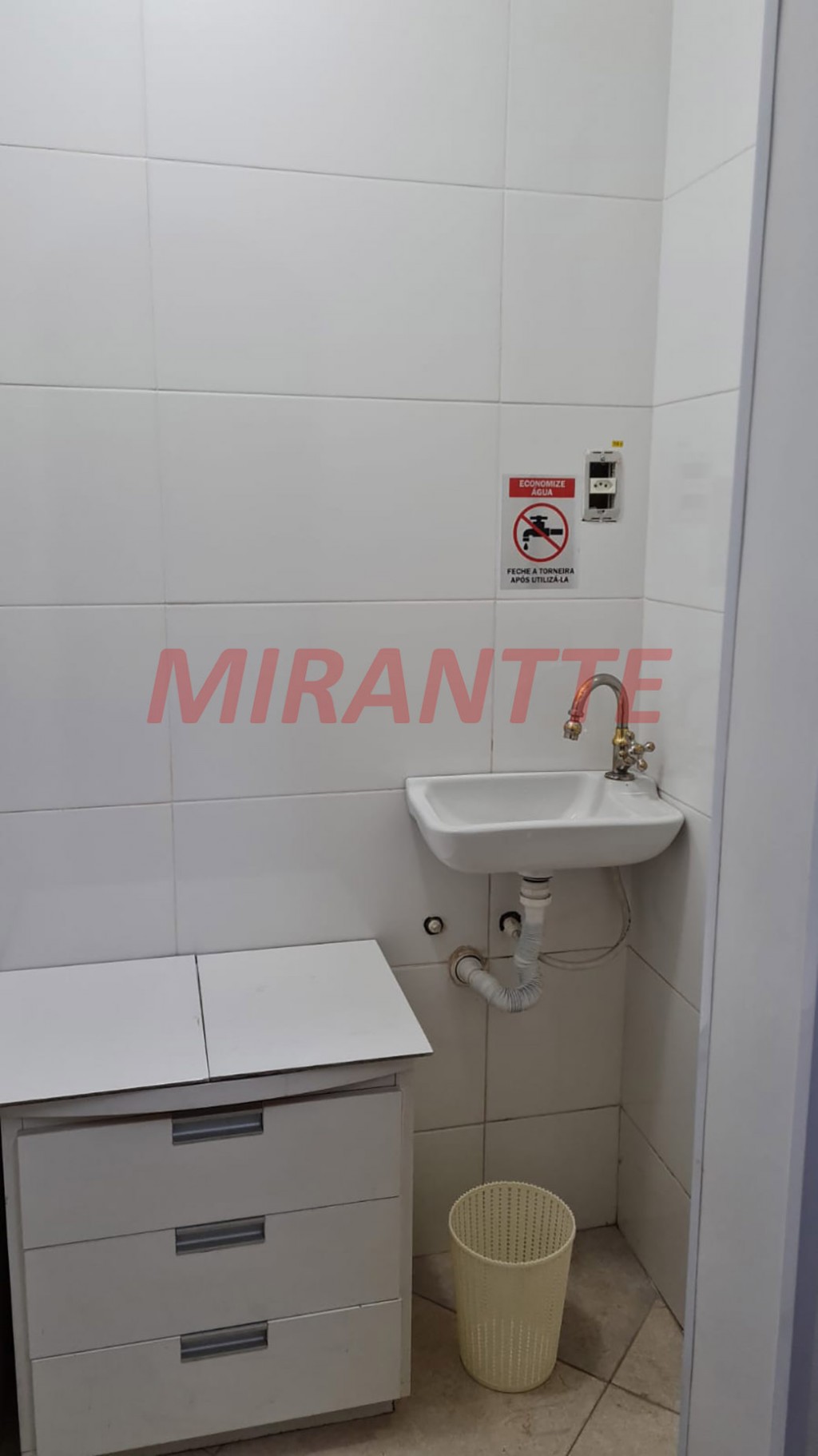 Comercial de 27m² em Santana