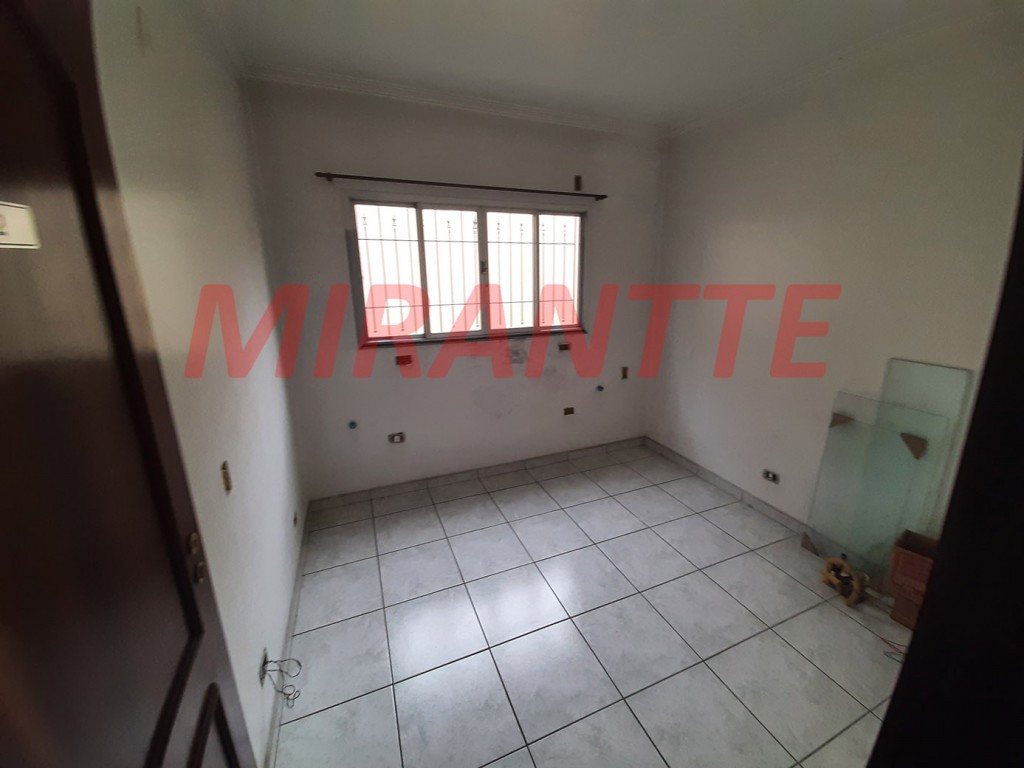Sobrado de 204m² com 4 quartos em Vila Maria Alta