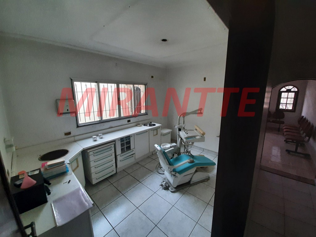 Sobrado de 204m² com 4 quartos em Vila Maria Alta