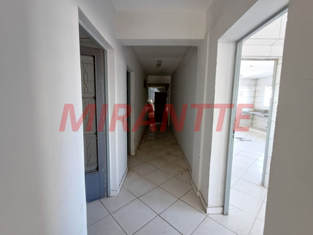 Terreno de 758m² em Imirim