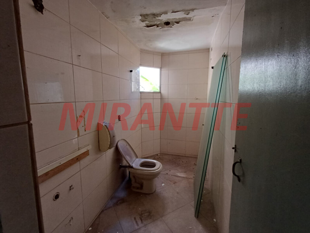 Terreno de 758m² em Imirim