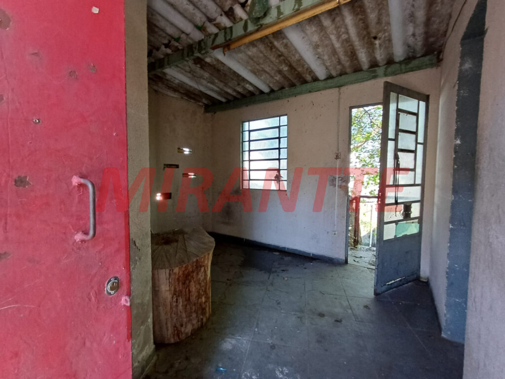 Terreno de 758m² em Imirim